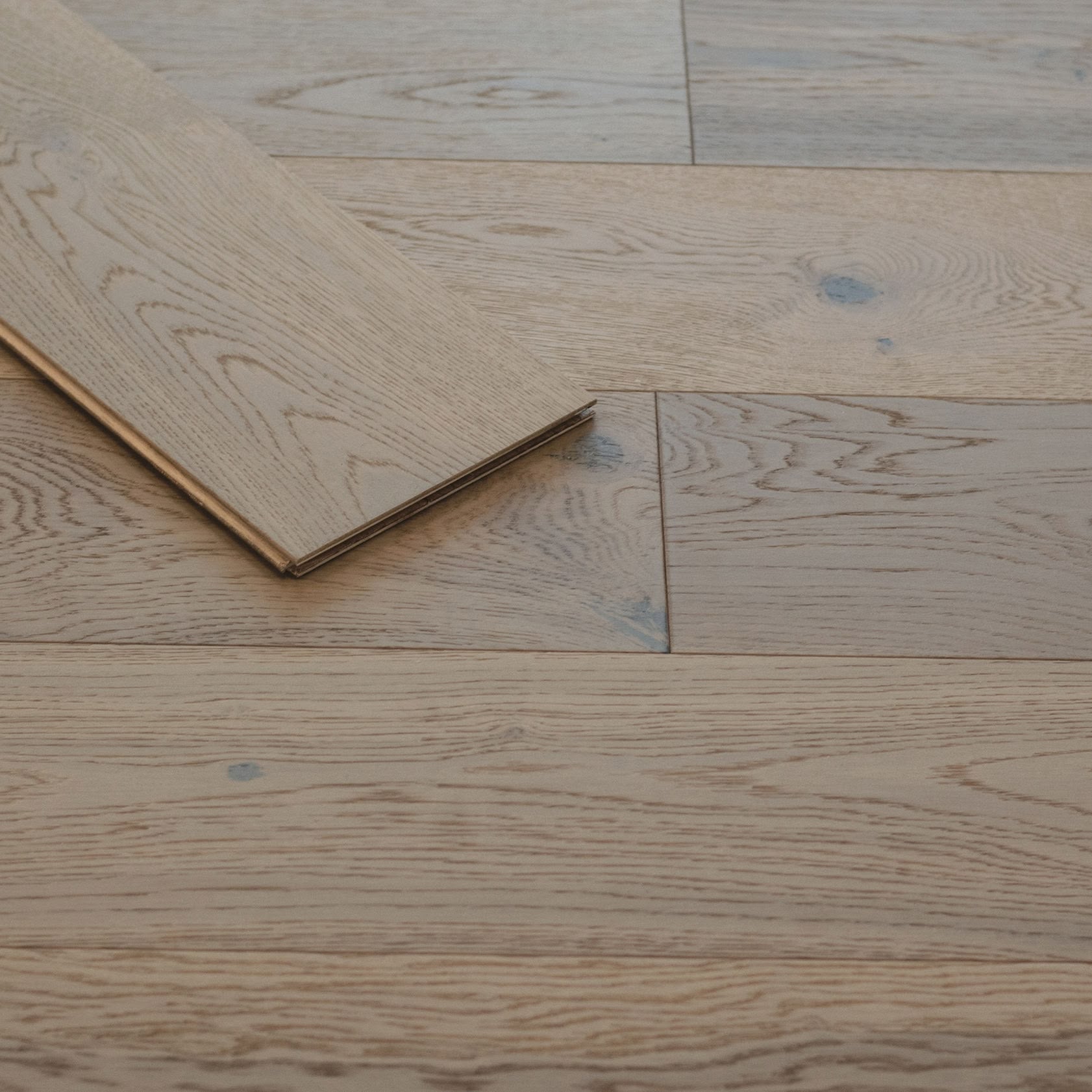 Log haven floor panel