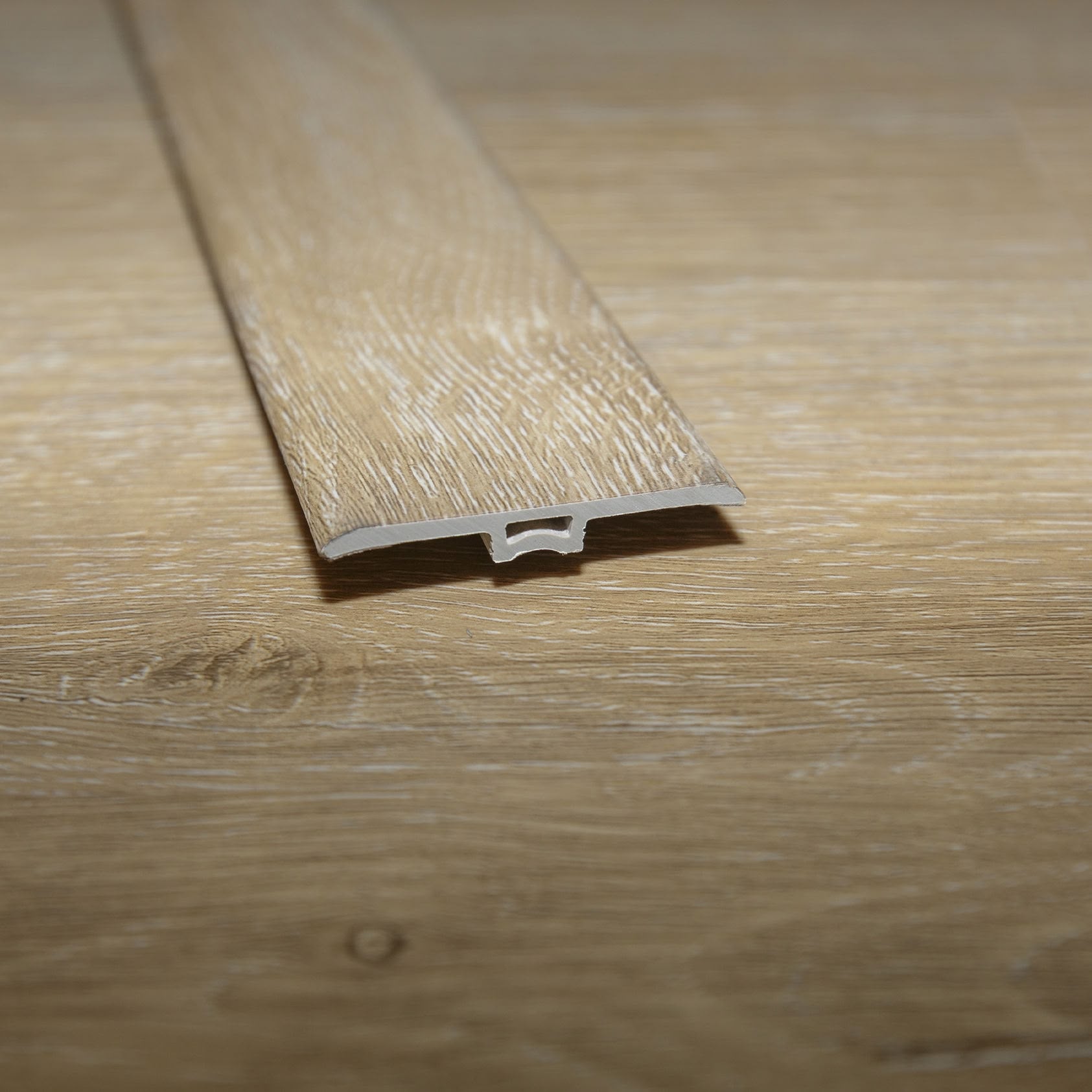 Tristao T-Molding