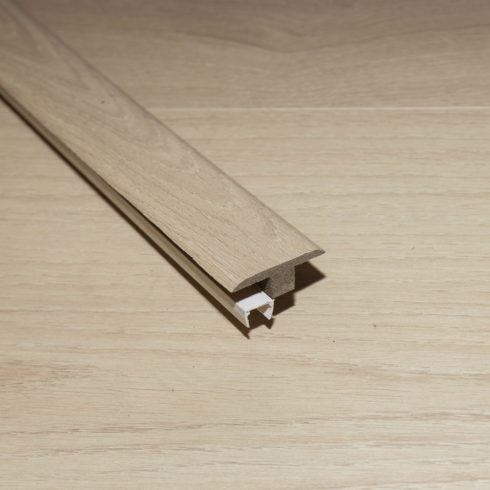 Weston T-Molding